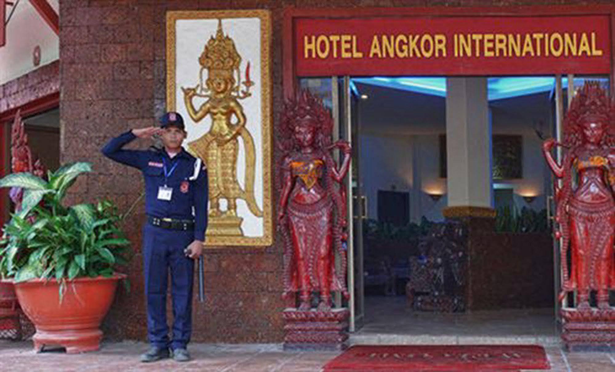 Angkor International Hotel Пномпень Экстерьер фото